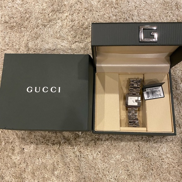 Gucci G watch BRAND NEW - Picture 3 of 9